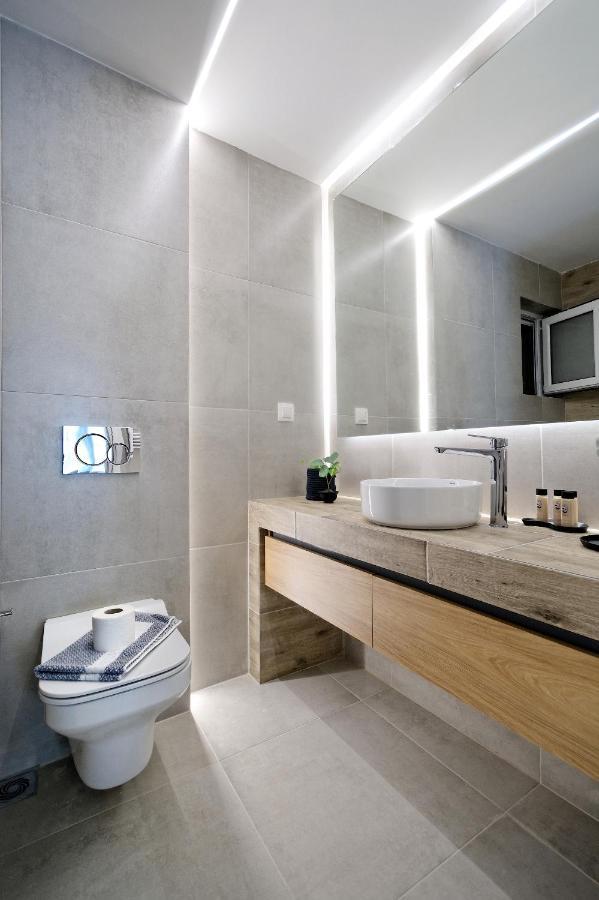 Elegant Big Apartment In Athens Center With Balcony Atenas Exterior foto