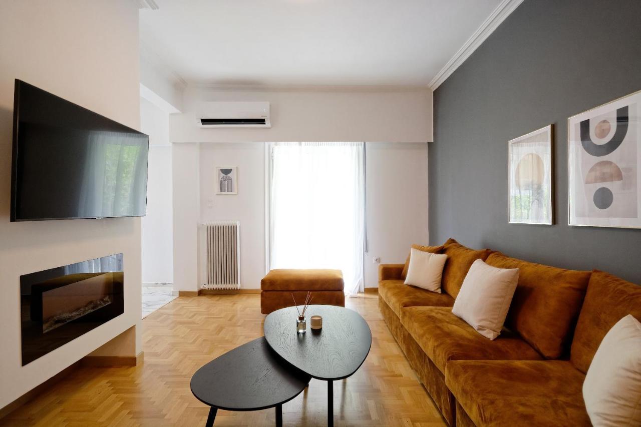 Elegant Big Apartment In Athens Center With Balcony Atenas Exterior foto