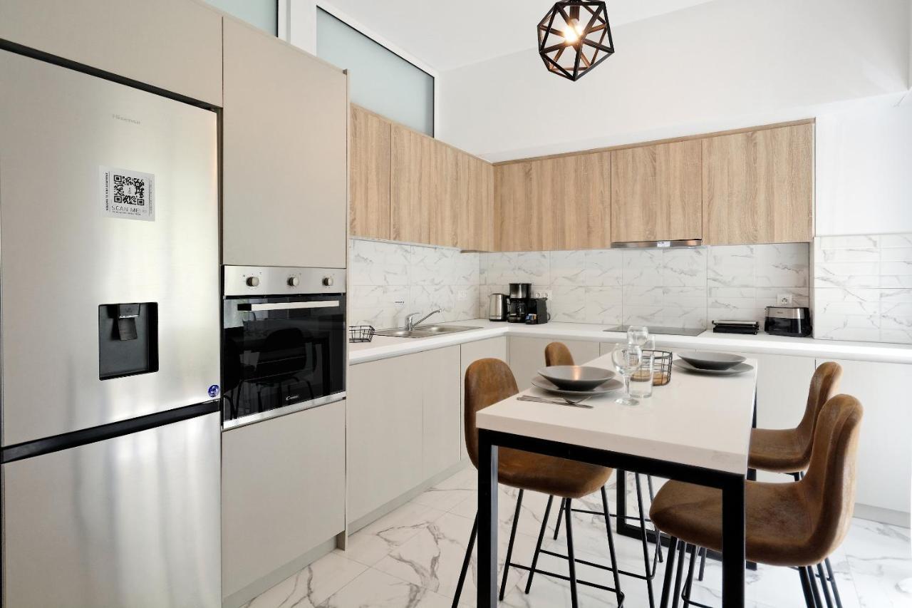 Elegant Big Apartment In Athens Center With Balcony Atenas Exterior foto