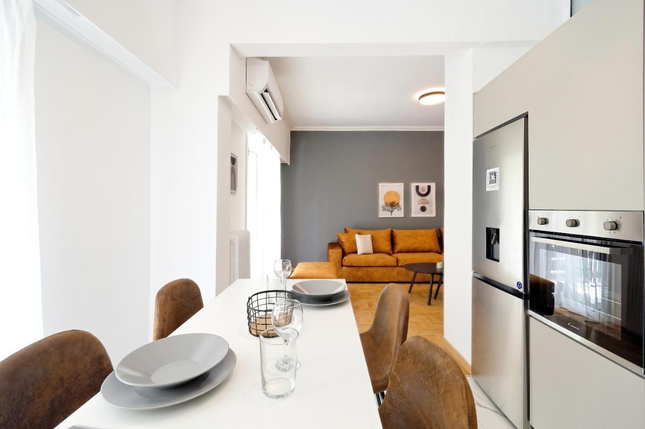 Elegant Big Apartment In Athens Center With Balcony Atenas Exterior foto
