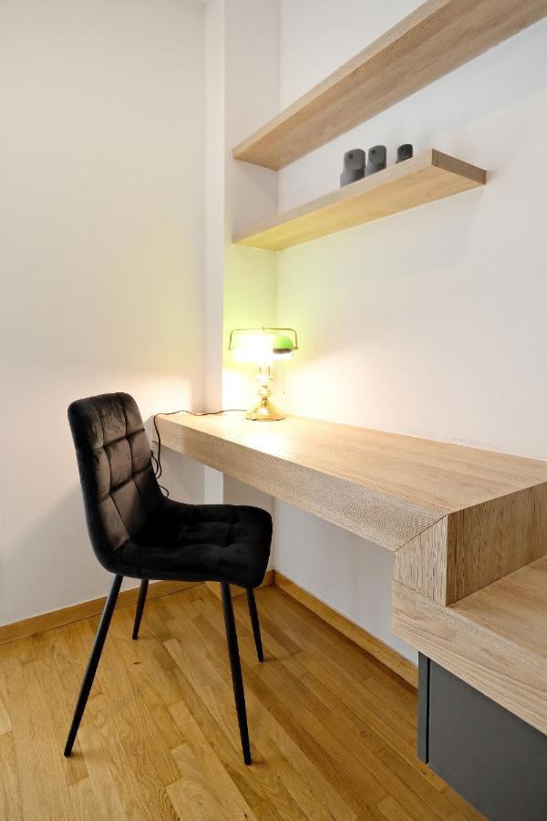 Elegant Big Apartment In Athens Center With Balcony Atenas Exterior foto